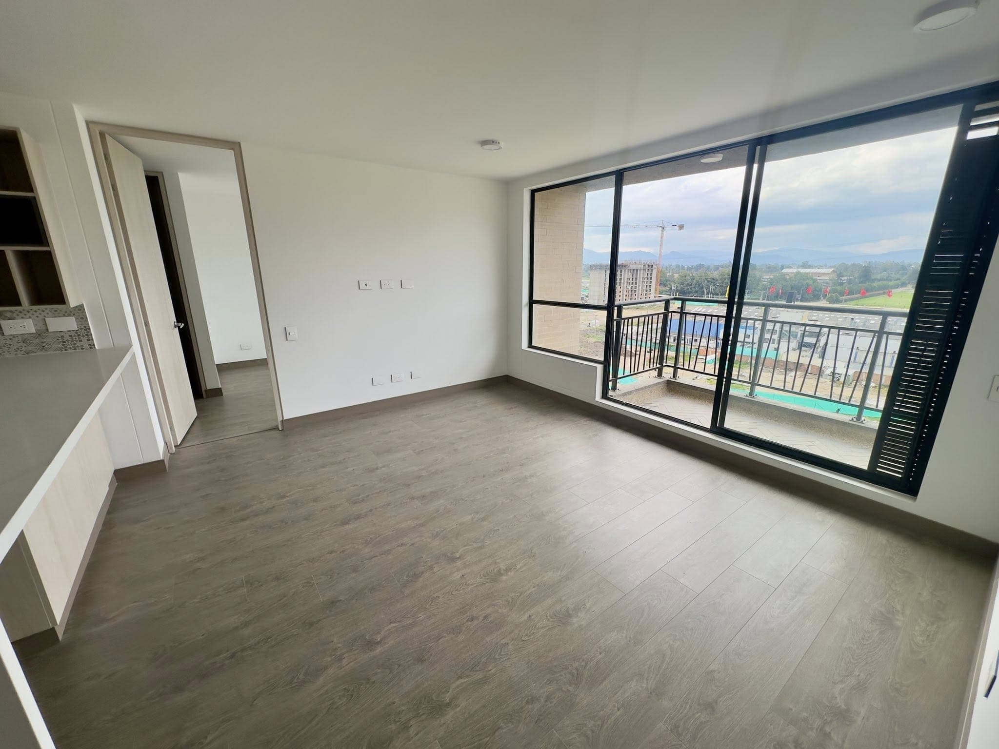 Apartamento para estrenar en Lagos de Torca con balcón y club house - foto 3